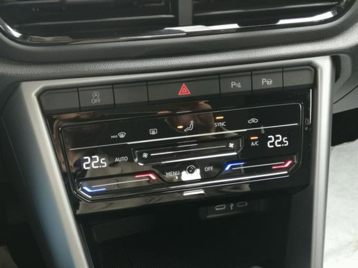 Volkswagen T-Roc 2.0 tdi Life 150cv dsg (16)