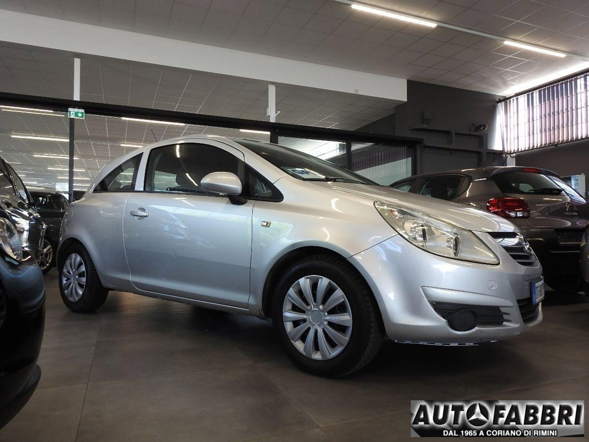 Opel Corsa 1.2 80CV 3 porte GPL-TECH Enjoy (3)