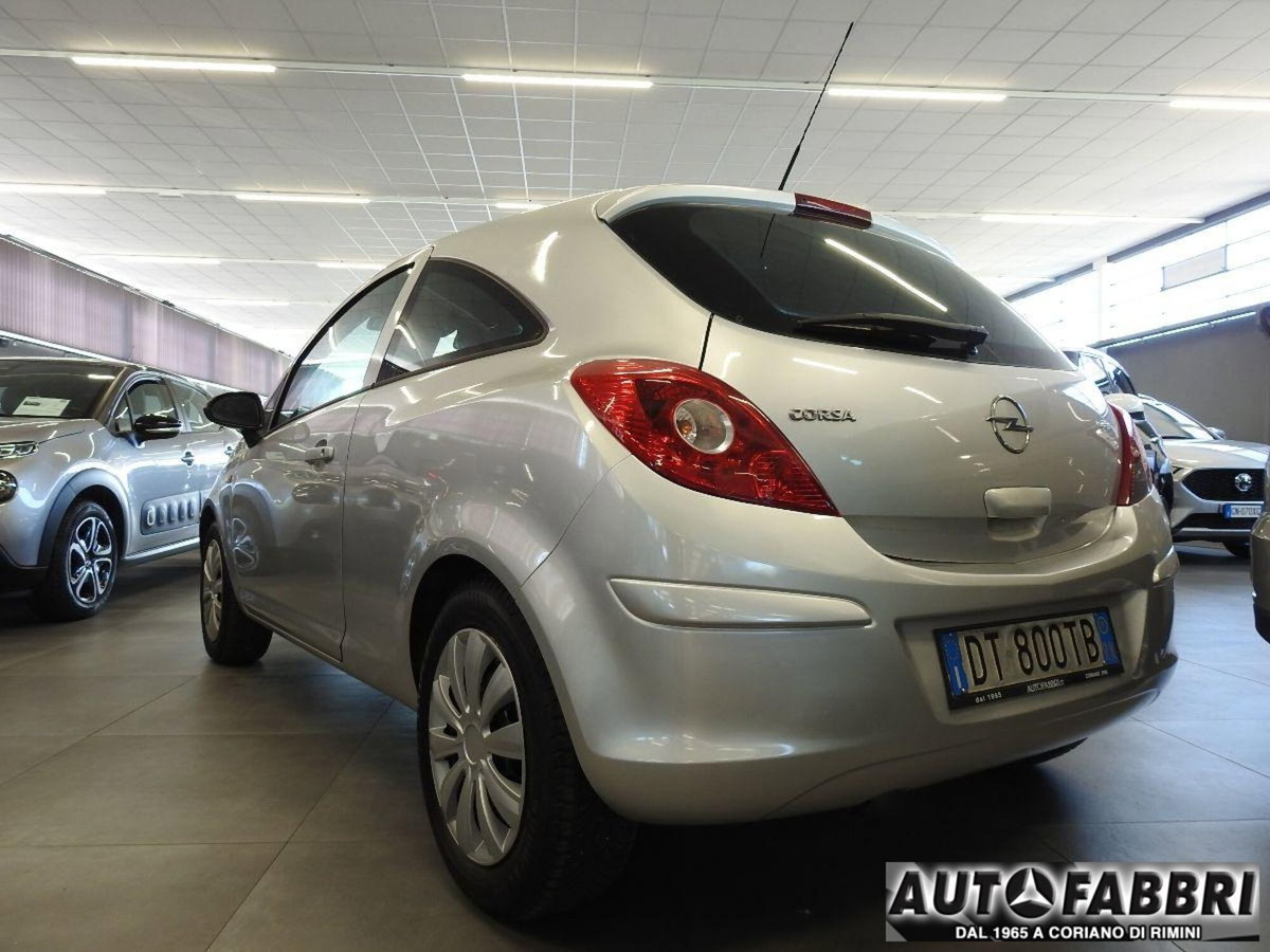 Opel Corsa 1.2 80CV 3 porte GPL-TECH Enjoy (5)