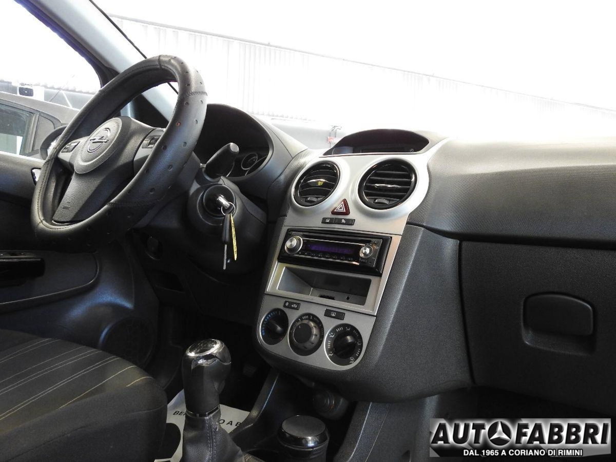 Opel Corsa 1.2 80CV 3 porte GPL-TECH Enjoy (7)