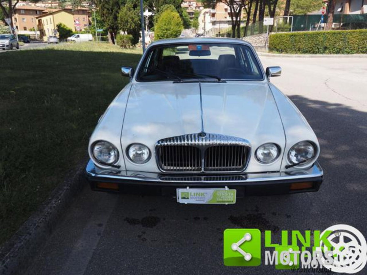 Jaguar XJ6 4.2 (2)