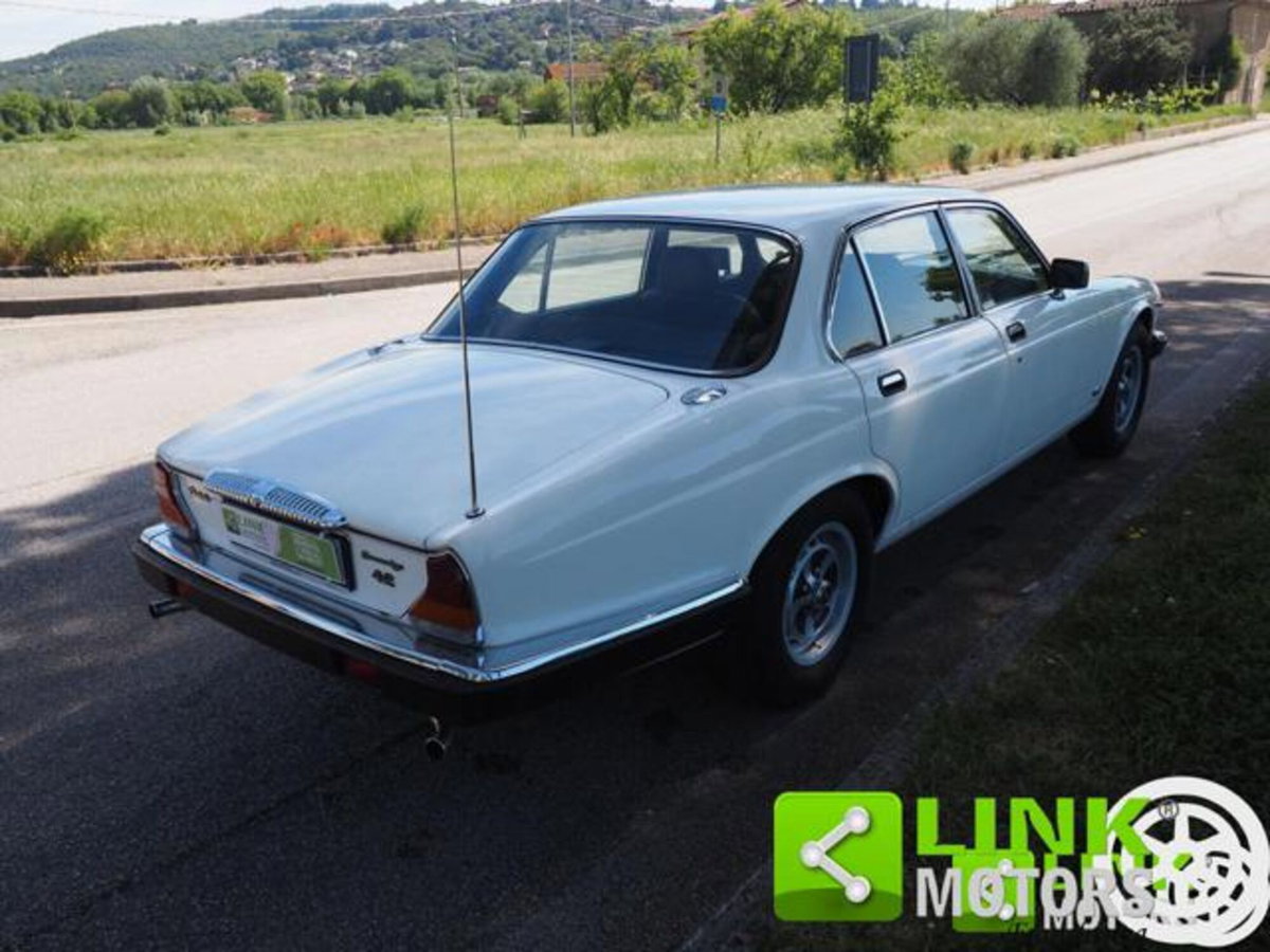 Jaguar XJ6 4.2 (5)
