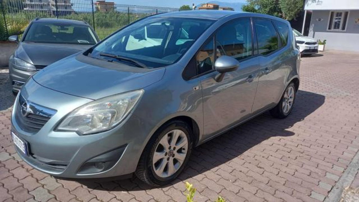 Opel Meriva 1.3 CDTI 95CV ecoFLEStart&Stop Cosmo (3)