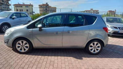 Opel Meriva 1.3 CDTI 95CV ecoFLEStart&Stop Cosmo (4)