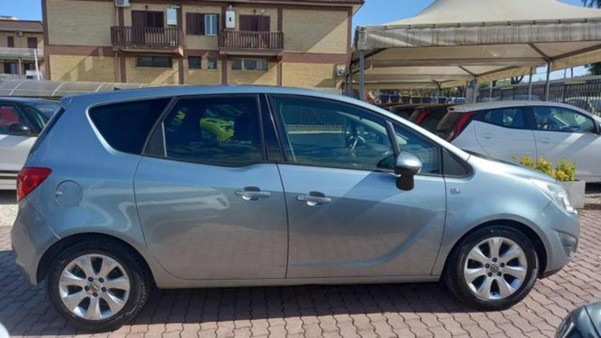 Opel Meriva 1.3 CDTI 95CV ecoFLEStart&Stop Cosmo (8)