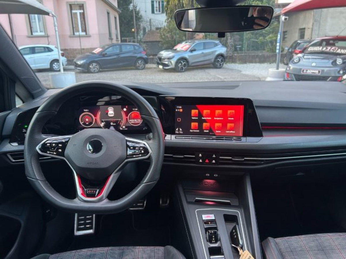 Volkswagen Golf 2.0 TSI GTI DSG (11)