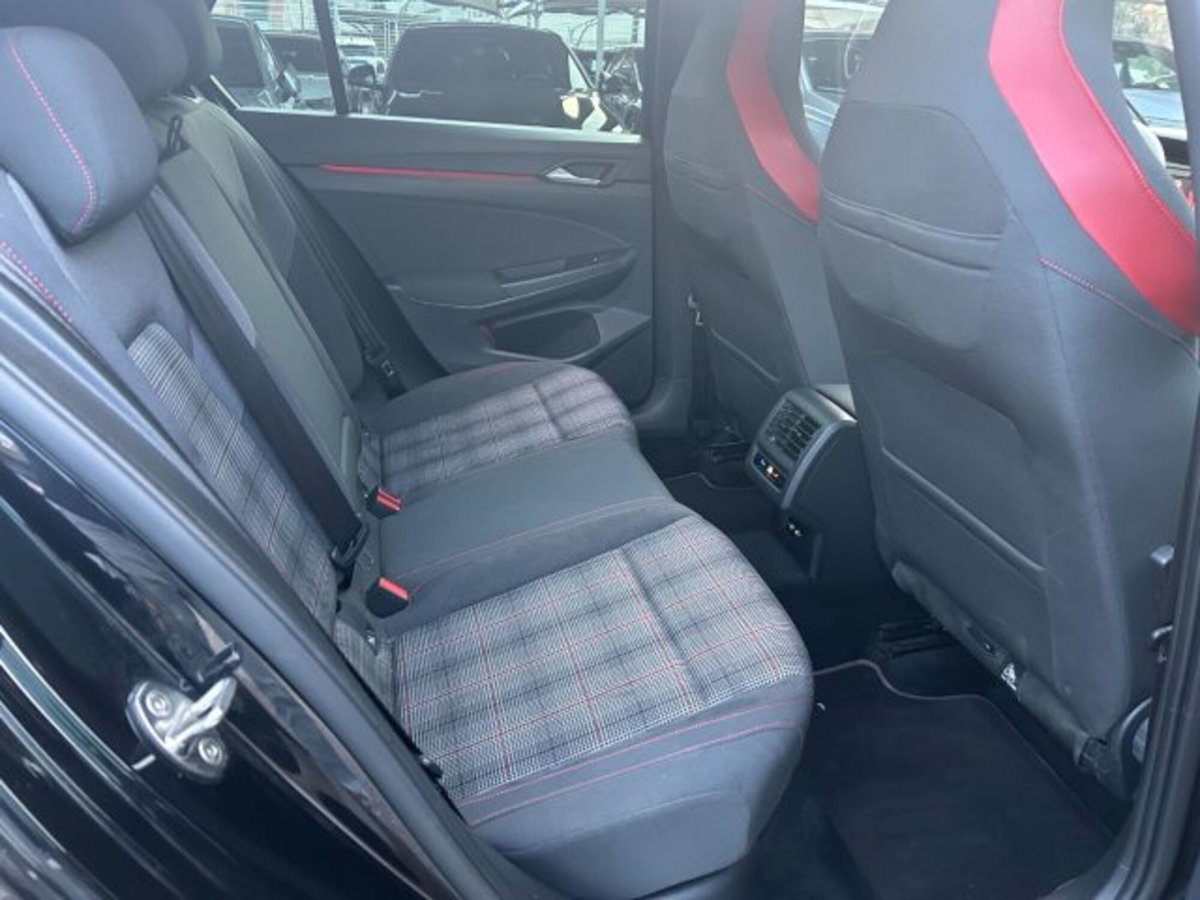 Volkswagen Golf 2.0 TSI GTI DSG (13)