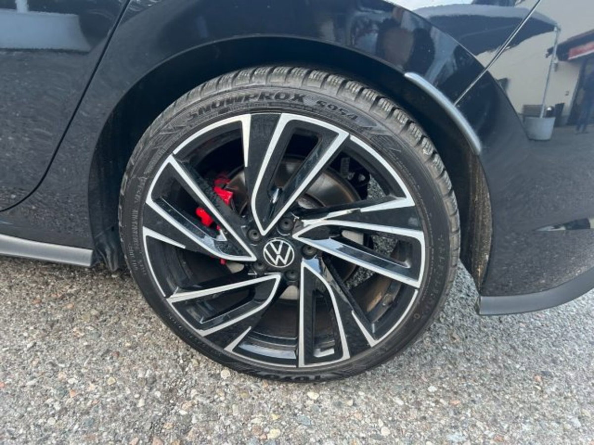 Volkswagen Golf 2.0 TSI GTI DSG (15)