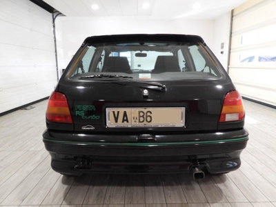 Ford Fiesta 1.6i turbo 3 porte (3)