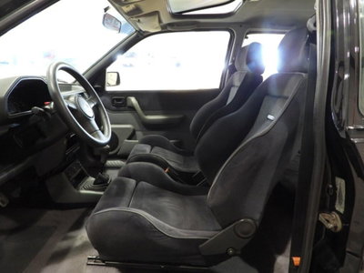 Ford Fiesta 1.6i turbo 3 porte (4)