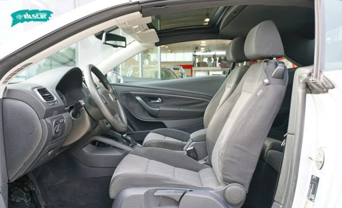 Volkswagen Eos 16V FSI (9)