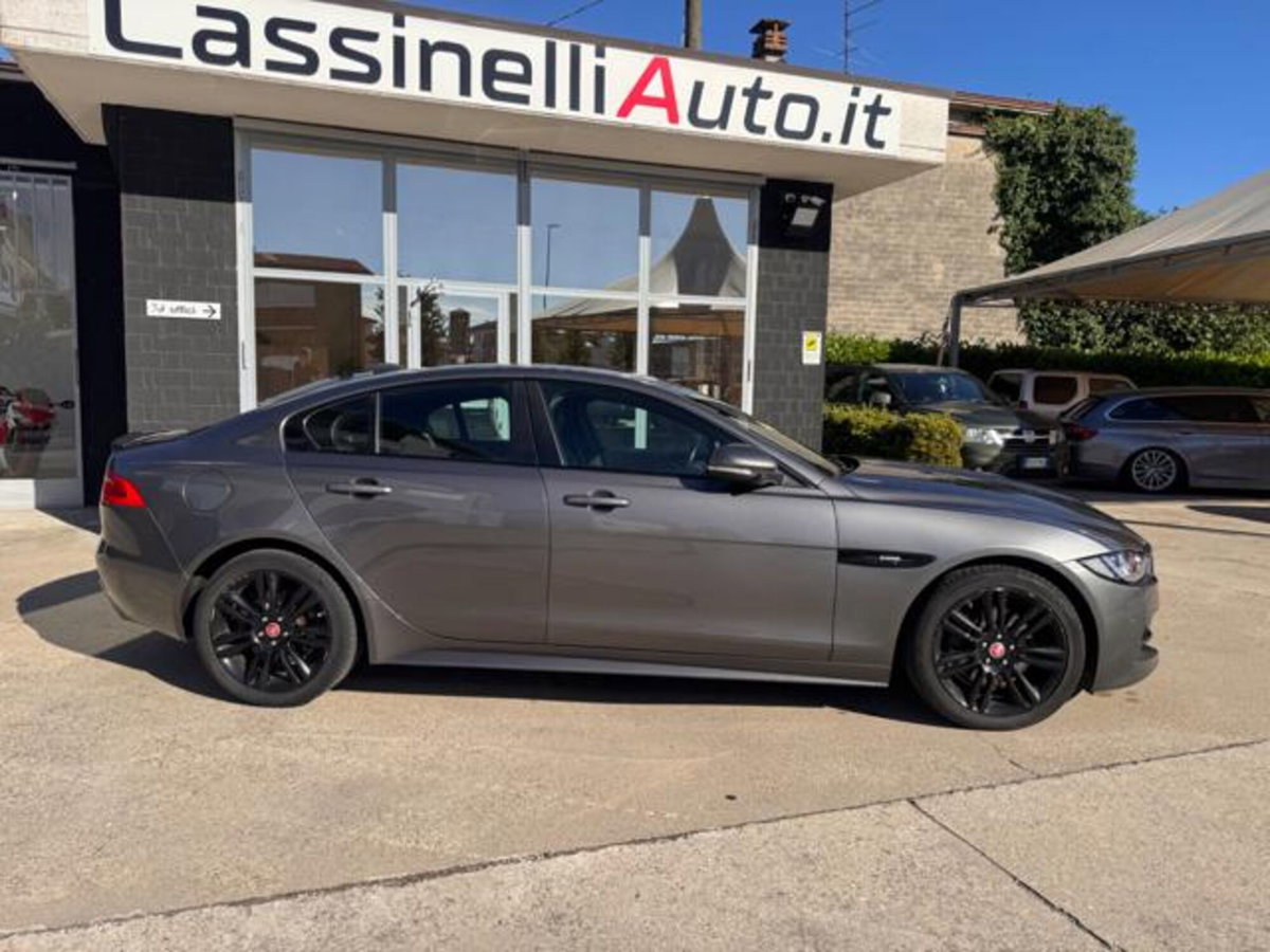 Jaguar XE 2.0 D 180 CV aut. S (2)