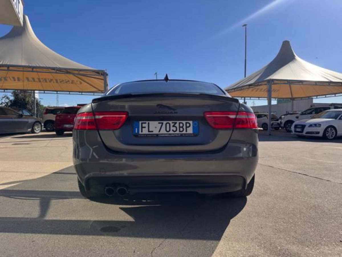 Jaguar XE 2.0 D 180 CV aut. S (3)