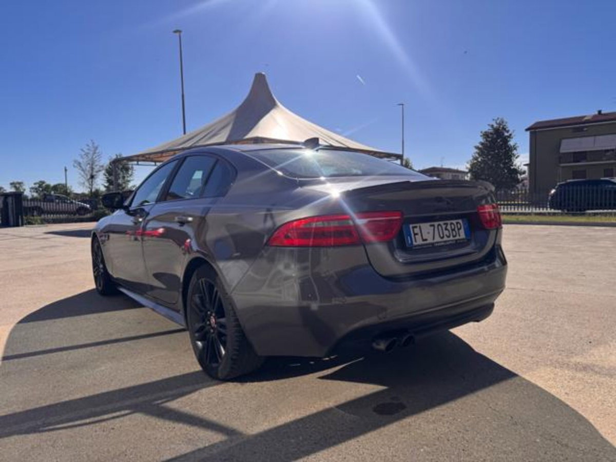Jaguar XE 2.0 D 180 CV aut. S (4)