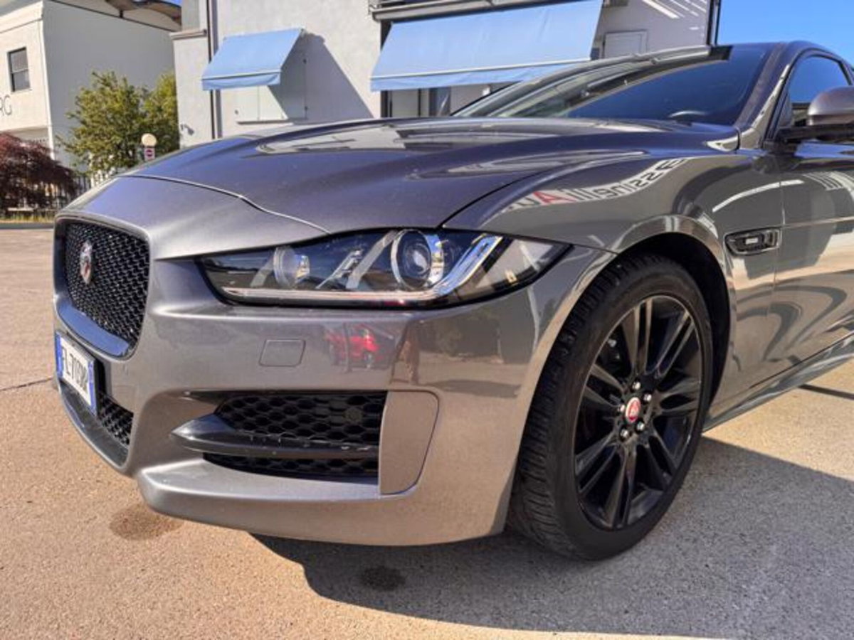 Jaguar XE 2.0 D 180 CV aut. S (6)