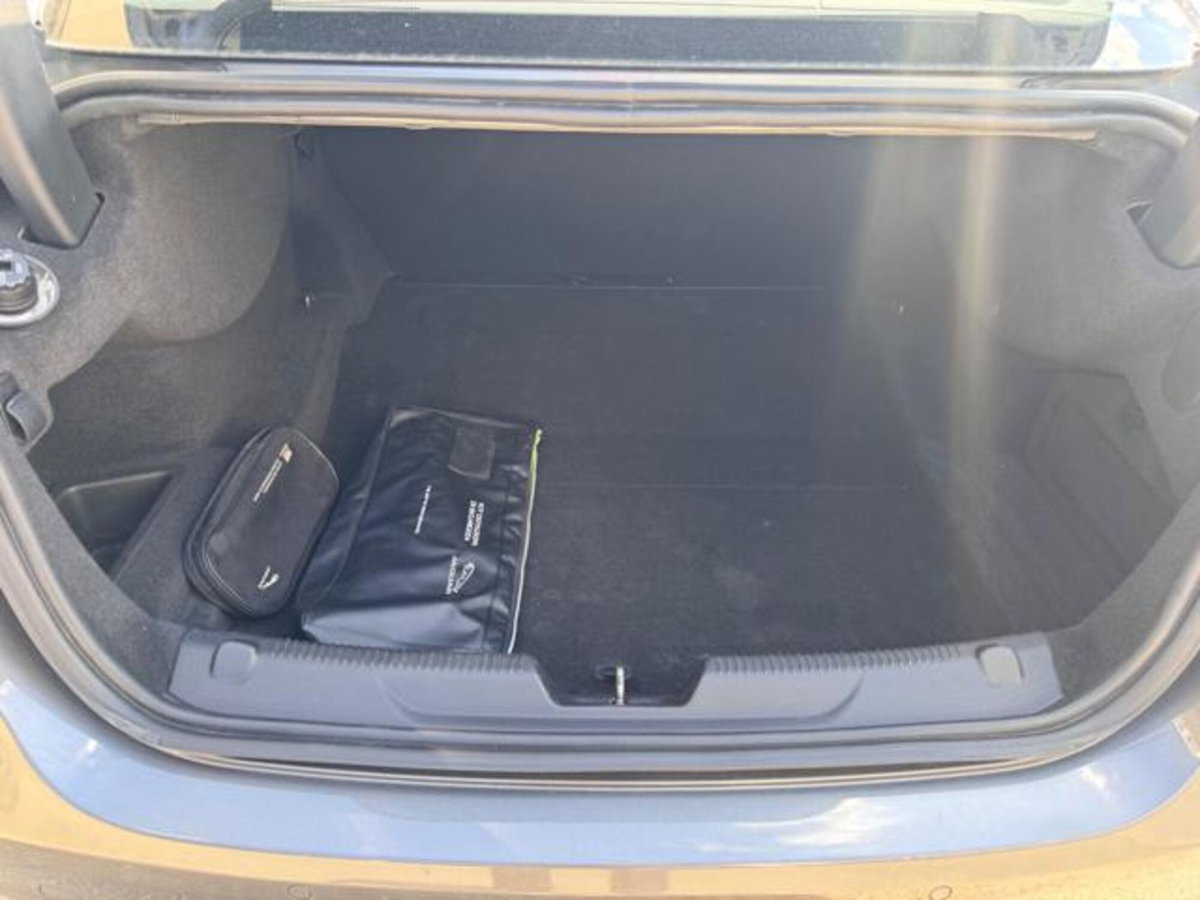 Jaguar XE 2.0 D 180 CV aut. S (12)