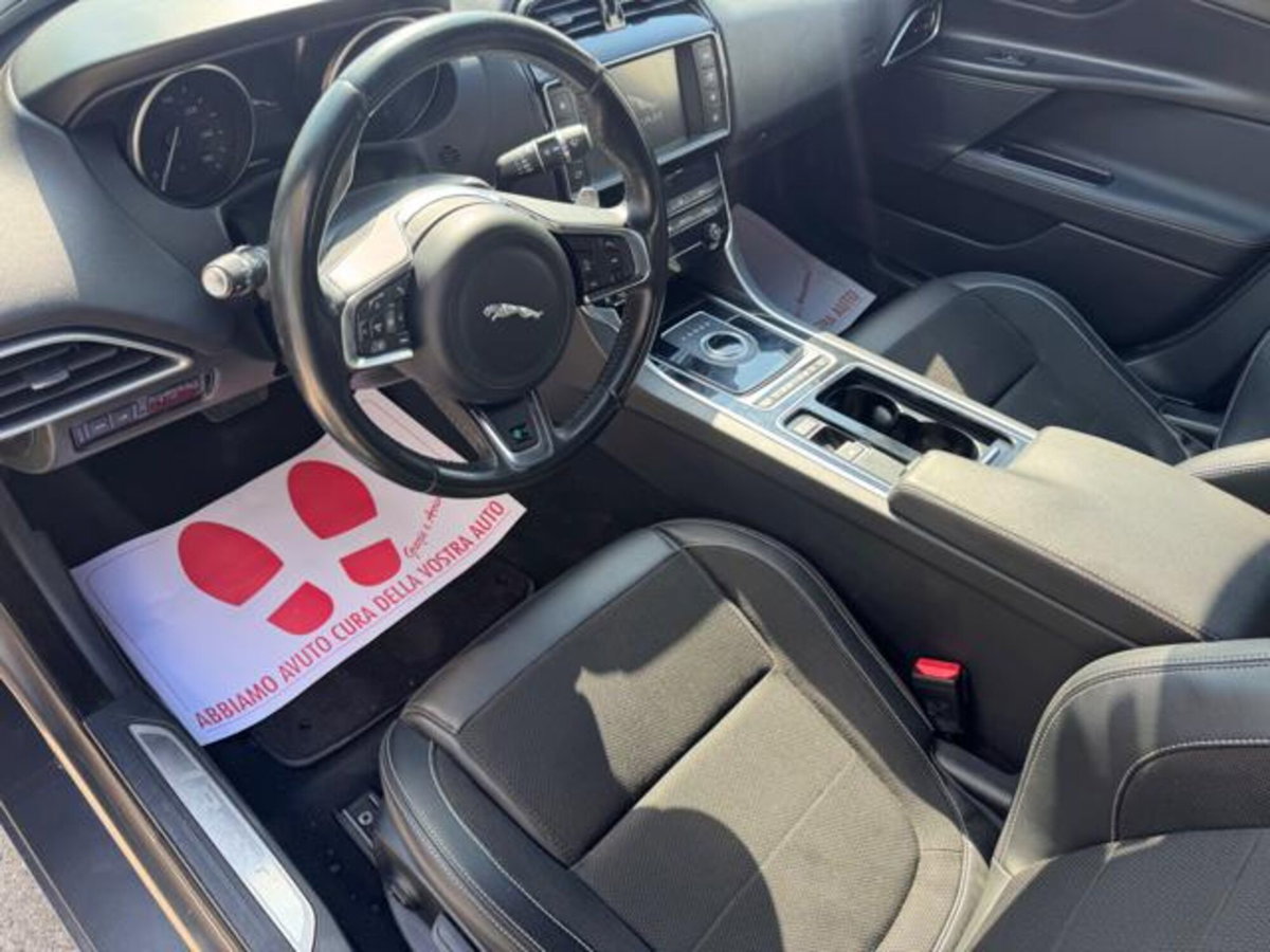 Jaguar XE 2.0 D 180 CV aut. S (7)
