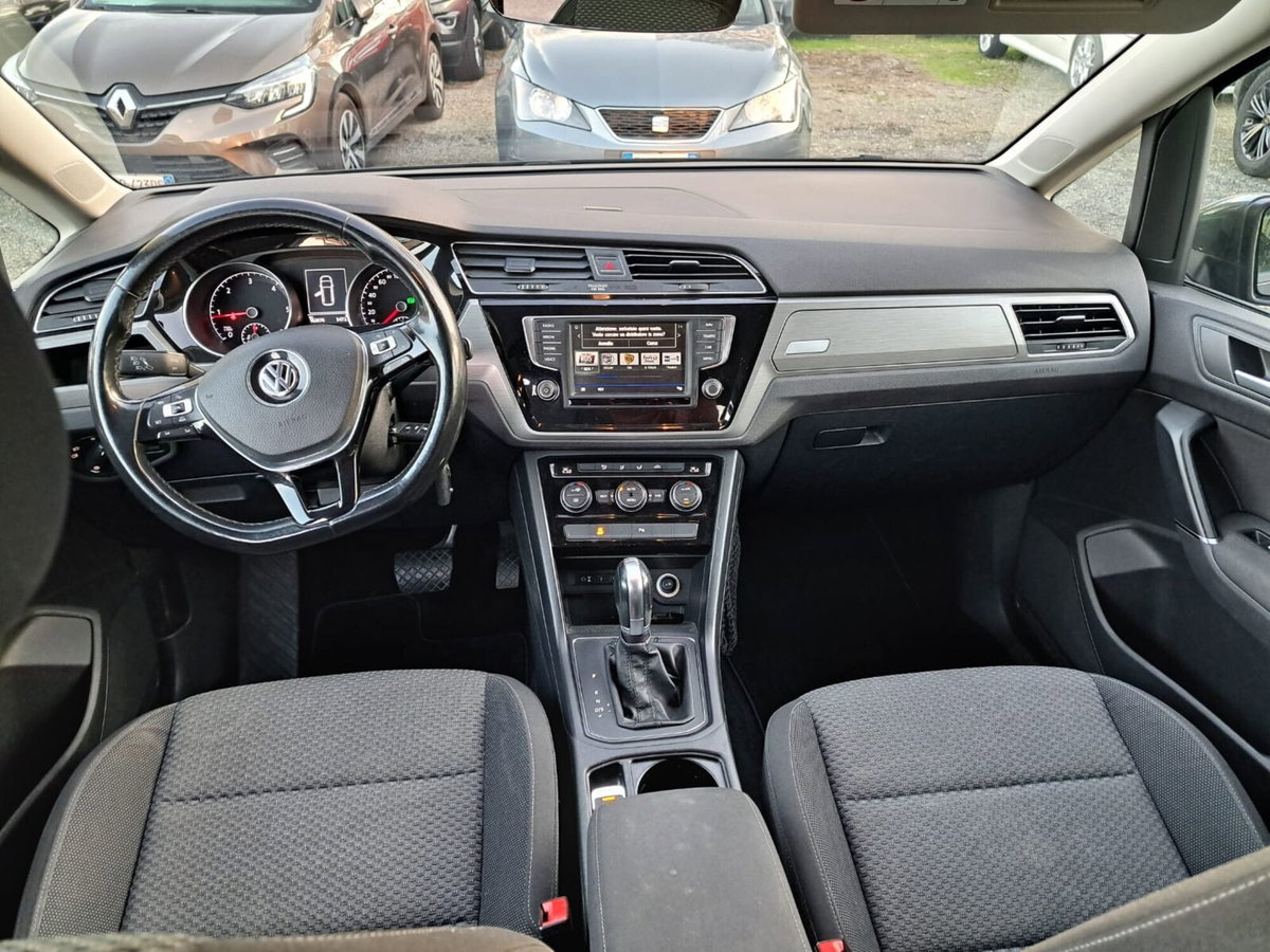 Volkswagen Touran 1.6 TDI 115 CV SCR DSG Highline BlueMotion Tech. (17)