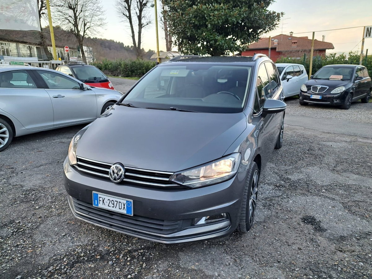 Volkswagen Touran 1.6 TDI 115 CV SCR DSG Highline BlueMotion Tech. (3)