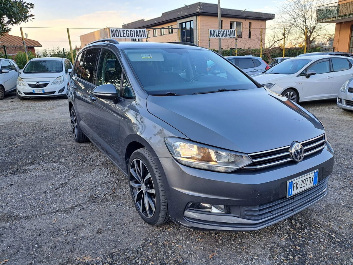 Volkswagen Touran 1.6 TDI 115 CV SCR DSG Highline BlueMotion Tech. (6)