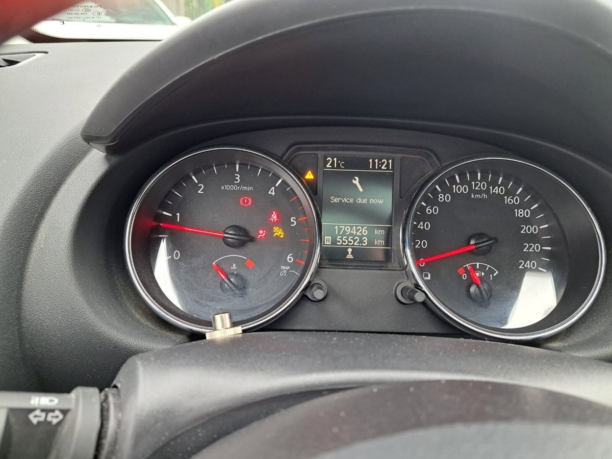 Nissan Qashqai 1.5 dCi DPF Acenta (16)