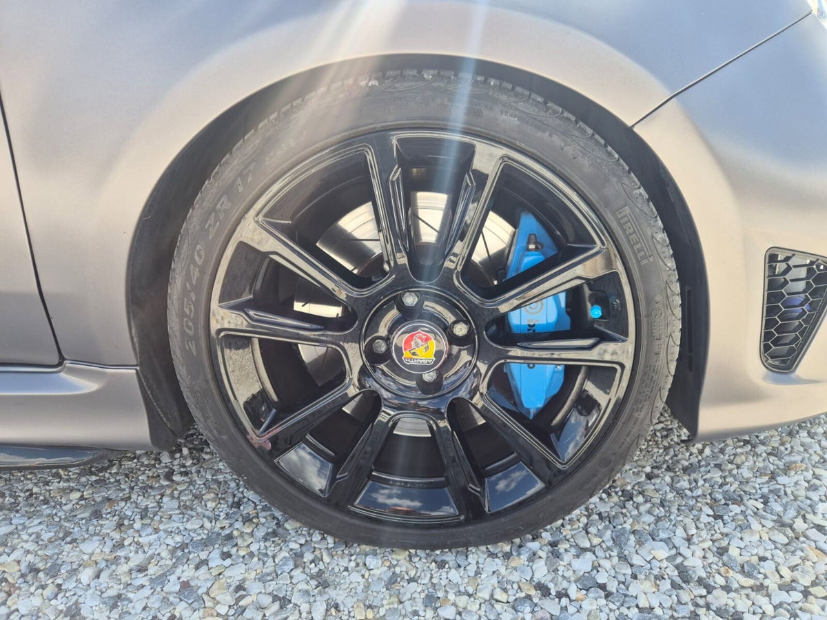 Abarth 595 595 1.4 Turbo T-Jet 165 CV Pista (11)
