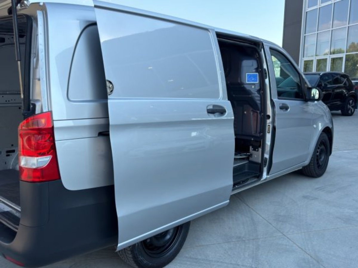 Mercedes-Benz Vito 2.2 113 CDI Kombi Crew Long (17)
