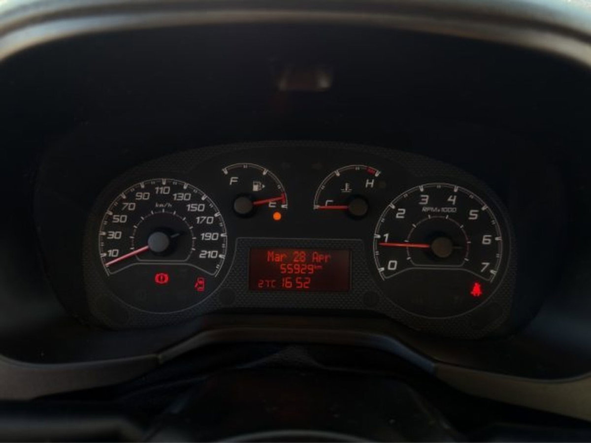 Fiat Fiorino 1.3 MJT 95CV Combinato (12)