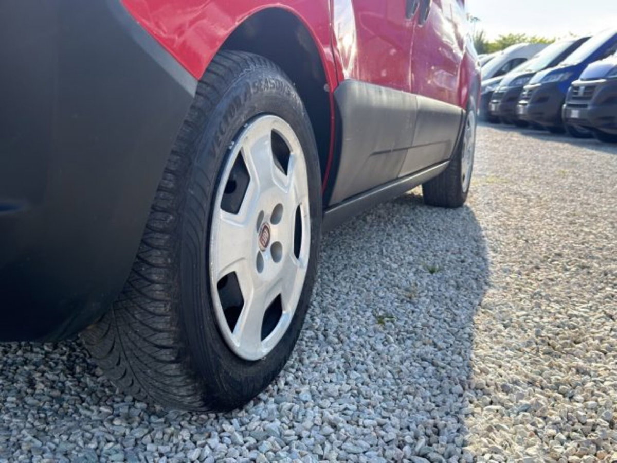 Fiat Fiorino 1.3 MJT 95CV Combinato (18)