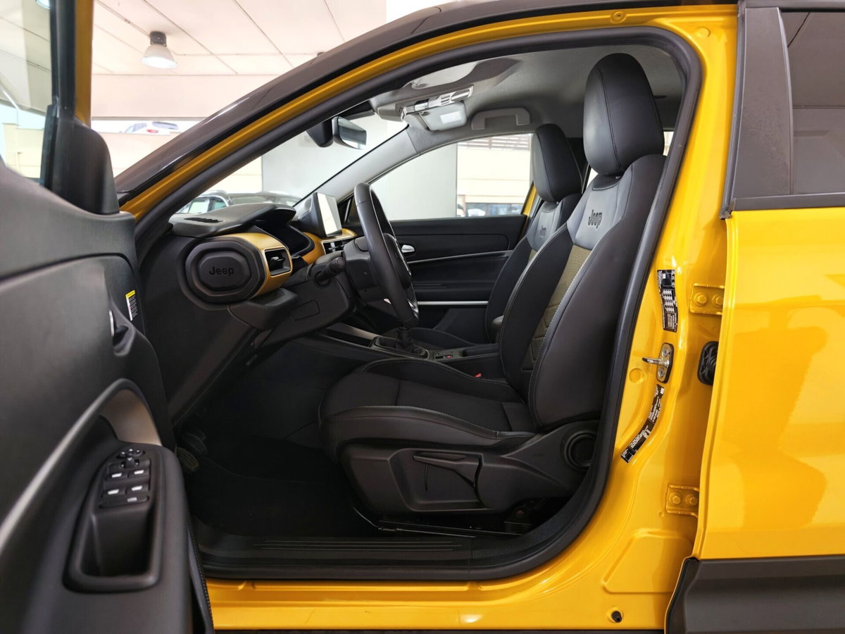 Jeep Avenger 1.2 turbo Summit fwd 100cv (12)