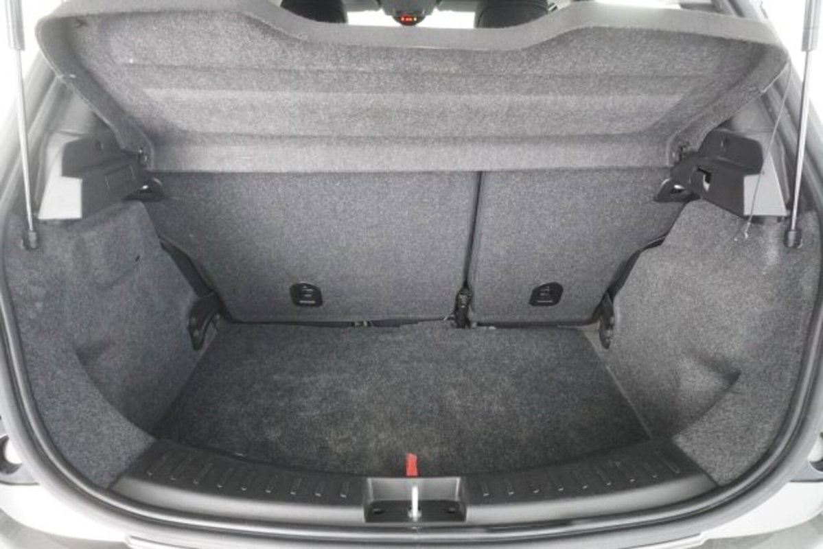 Lancia Ypsilon 1.0 FireFly 5 porte S&S Hybrid Silver Plus (14)