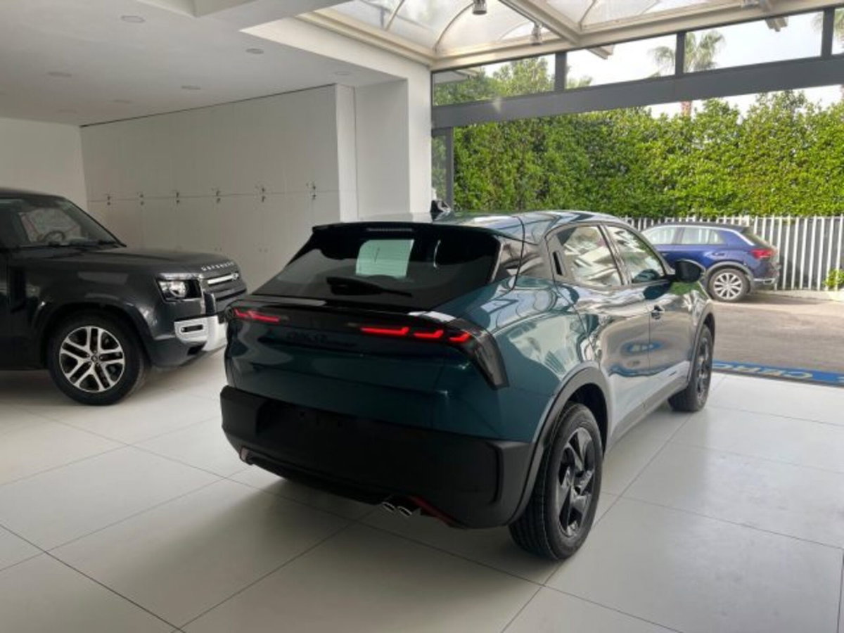 Alfa Romeo Junior 1.2 ibrida 145cv edct6 (12)