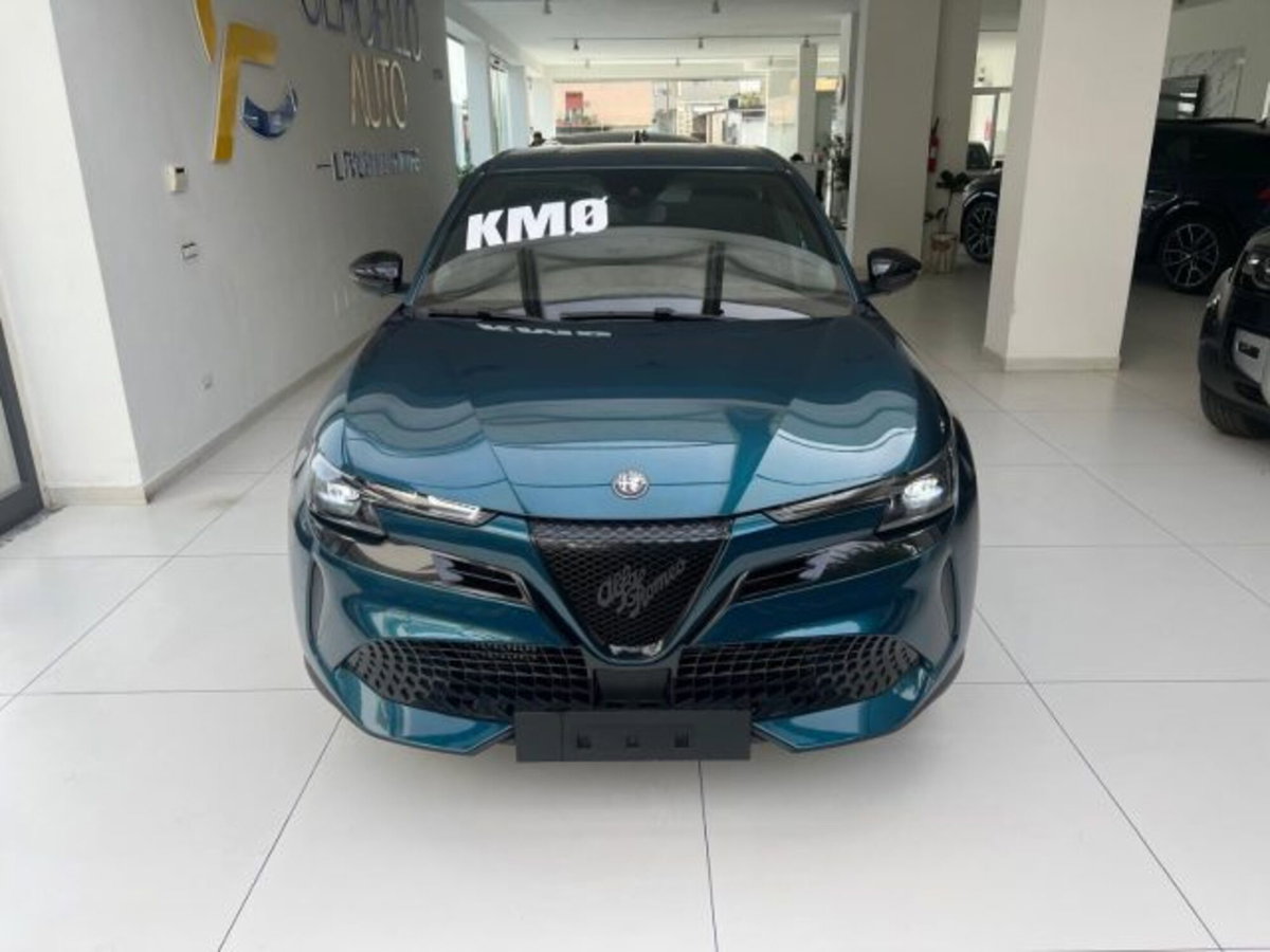 Alfa Romeo Junior 1.2 ibrida 145cv edct6 (5)