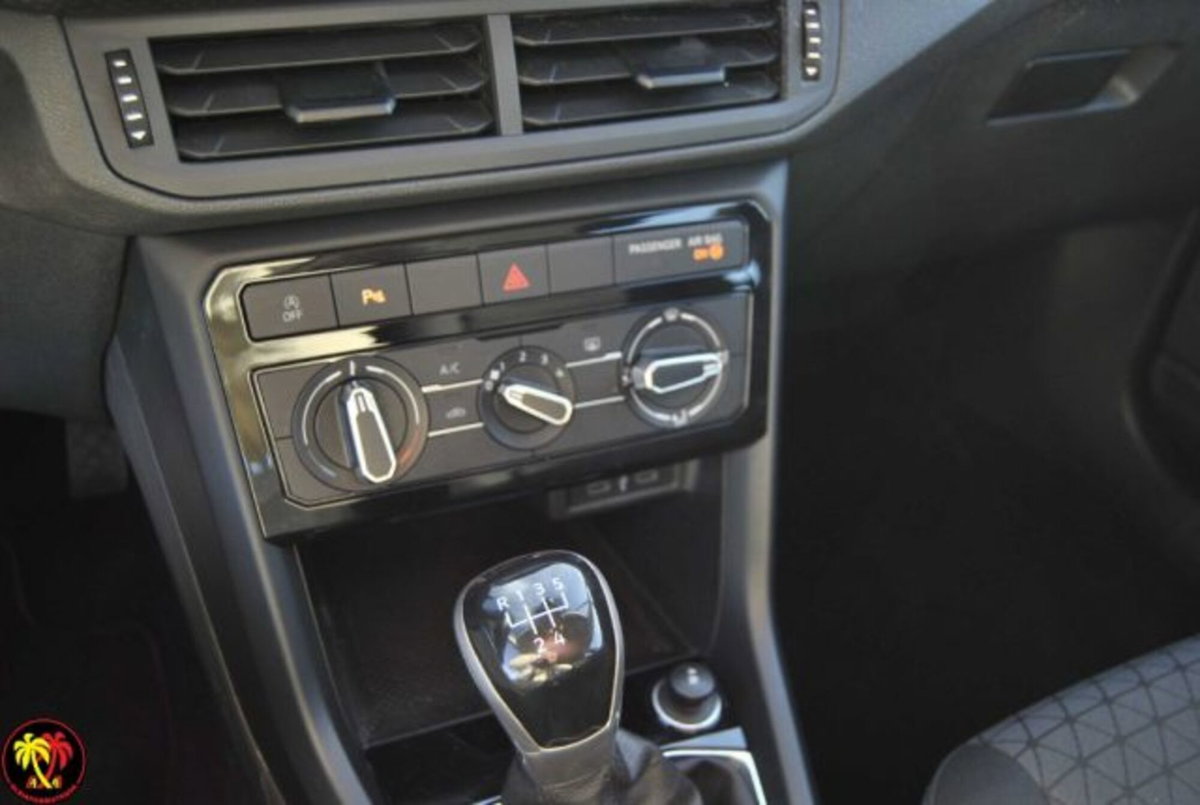 Volkswagen T-Cross 1.0 TSI Style BMT (13)