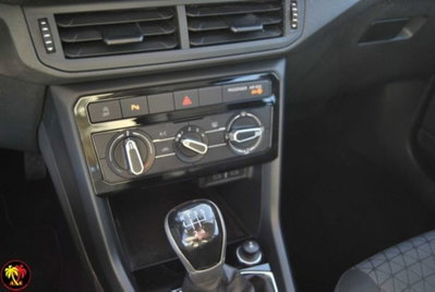 Volkswagen T-Cross 1.0 TSI Style BMT (13)