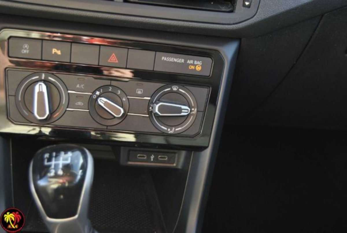 Volkswagen T-Cross 1.0 TSI Style BMT (14)
