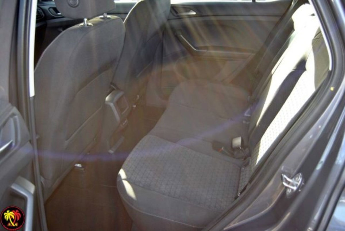 Volkswagen T-Cross 1.0 TSI Style BMT (16)
