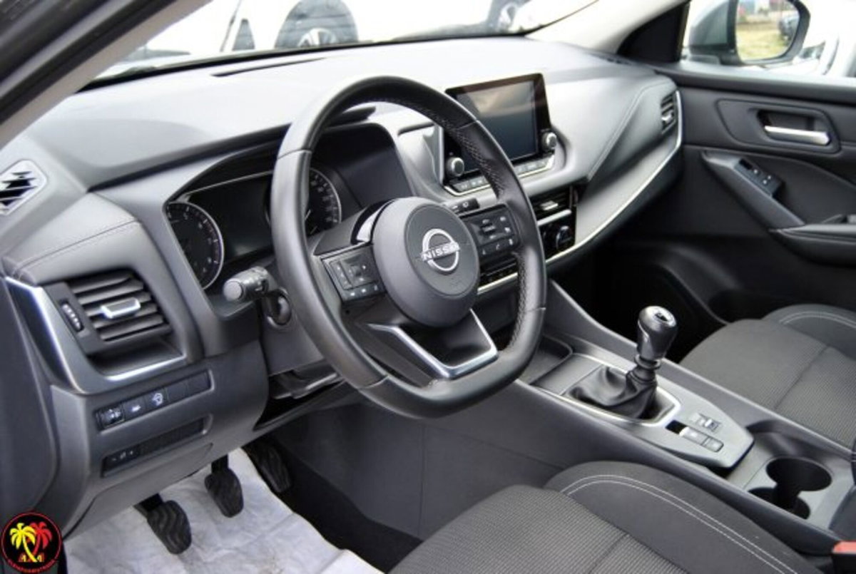 Nissan Qashqai 1.3 mhev Acenta 2wd 140cv (5)