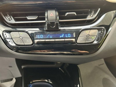 Toyota Toyota C-HR 2.0 phev Trend fwd e-cvt (10)