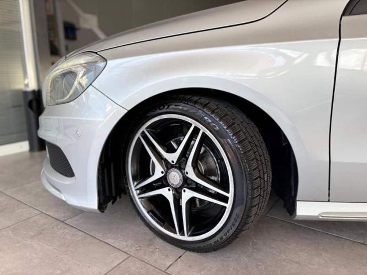 Mercedes-Benz Classe A 200 CDI Premium (10)