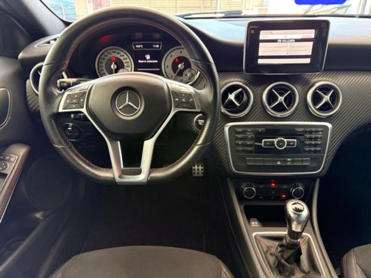 Mercedes-Benz Classe A 200 CDI Premium (13)