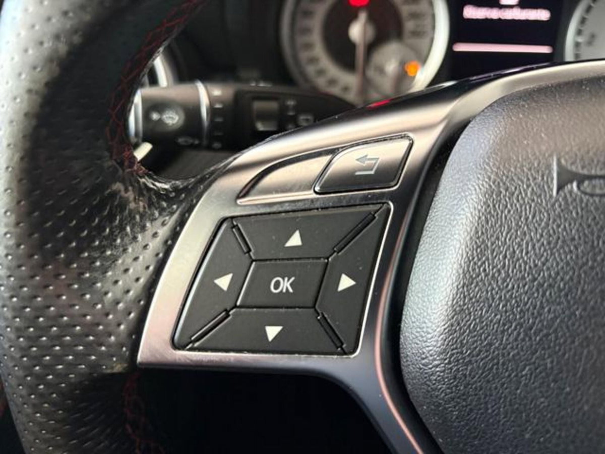 Mercedes-Benz Classe A 200 CDI Premium (16)