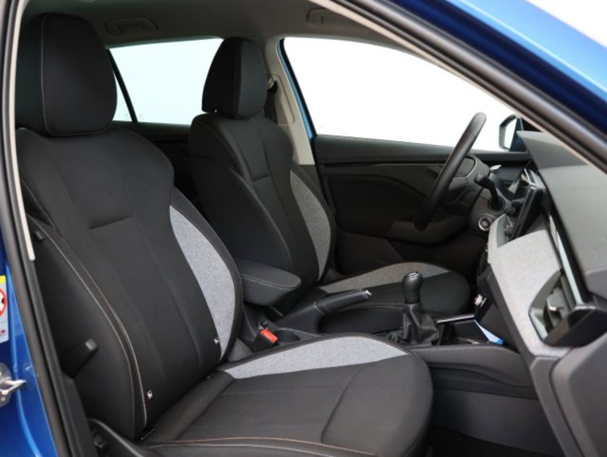 Skoda Kamiq 1.0 tsi Selection 115cv (11)