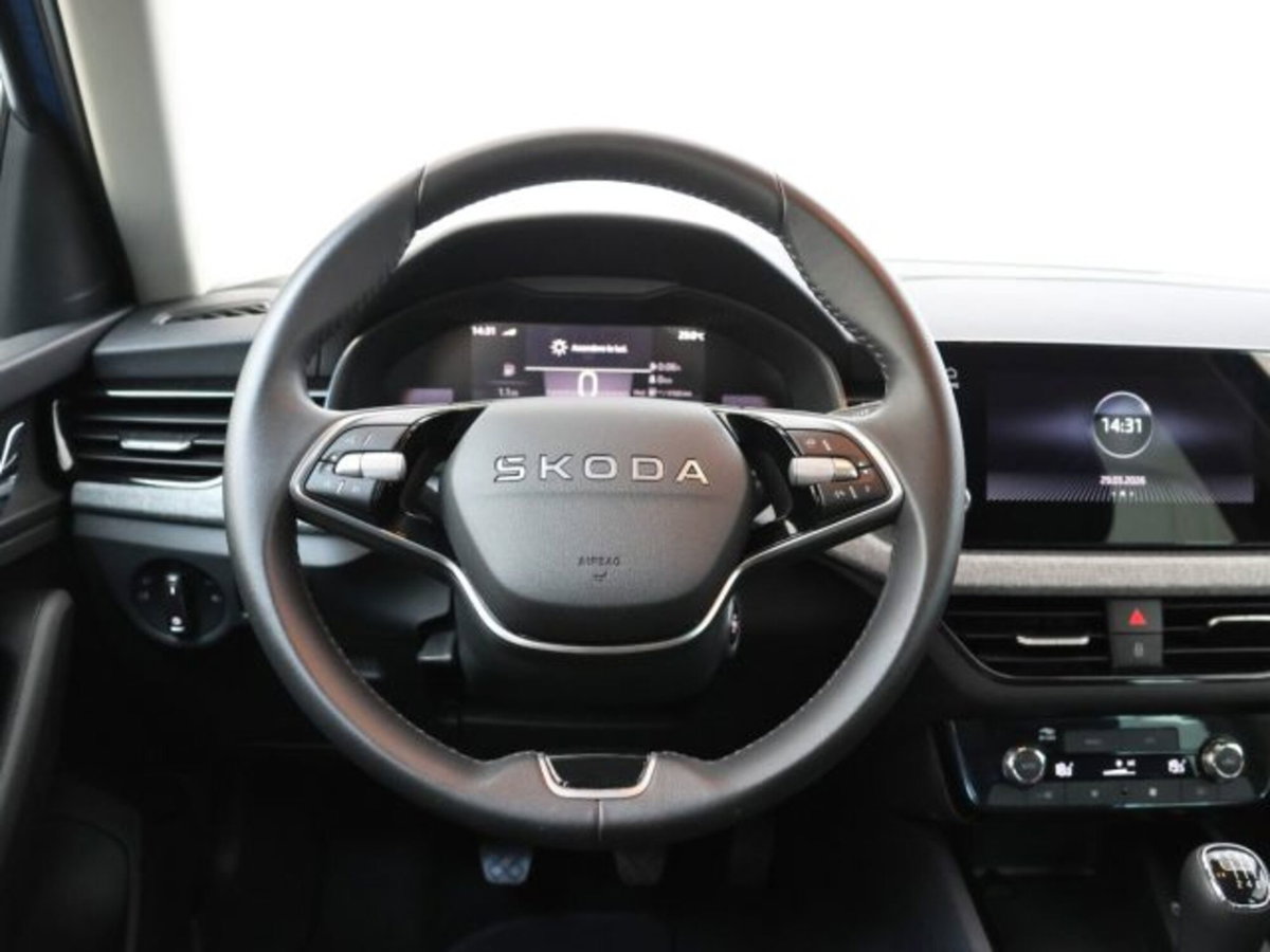 Skoda Kamiq 1.0 tsi Selection 115cv (14)