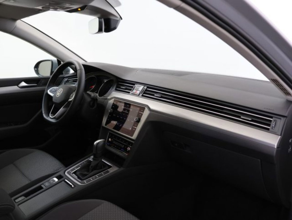 Volkswagen Passat Variant 1.5 TSI ACT DSG Business (12)
