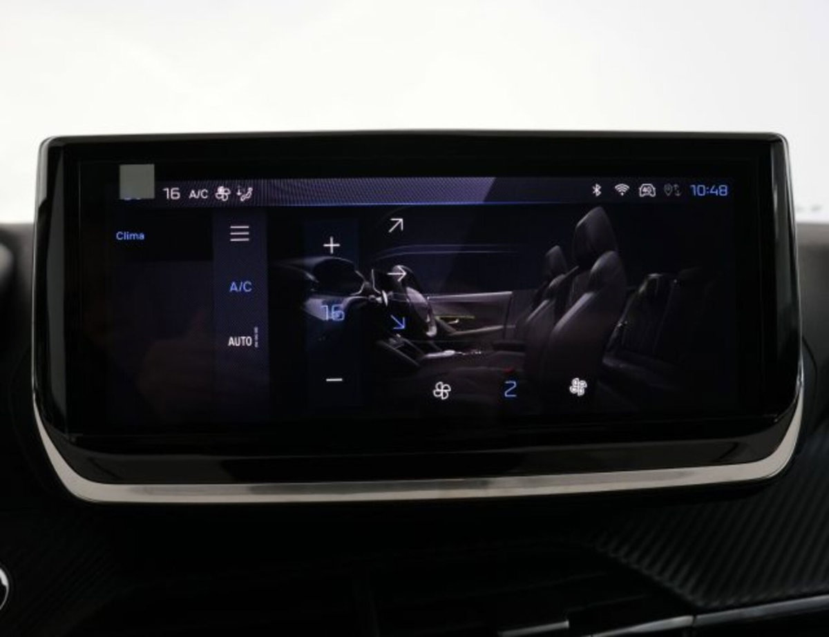 Peugeot 2008 PureTech 100 S&S Allure (17)