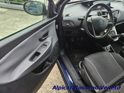 Lancia Ypsilon 1.2 69 CV 5 porte GPL Ecochic Gold (8)