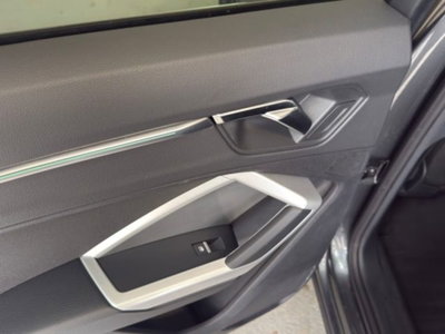 Audi Q3 Sportback 35 TDI quattro S tronic S line edition (11)