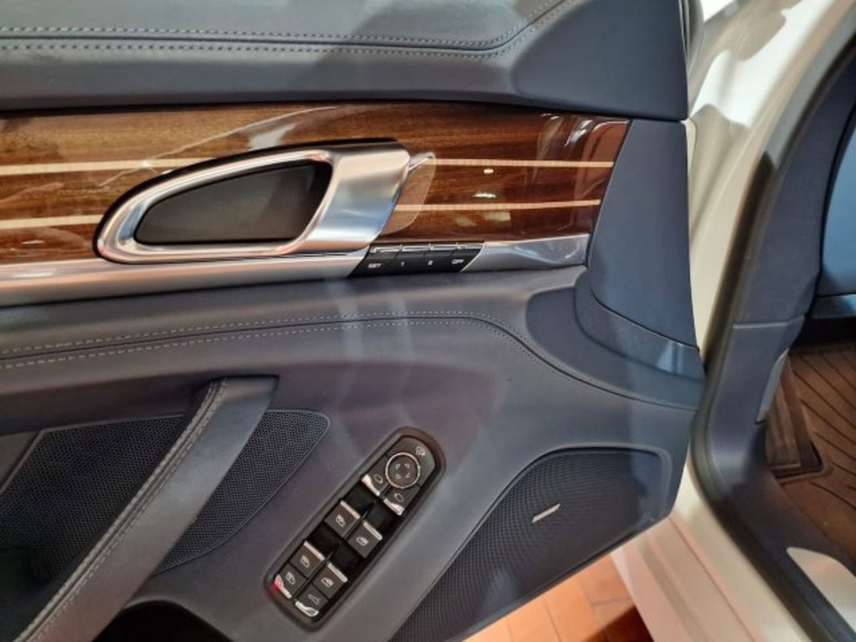 Porsche Panamera 4.8 4S (14)