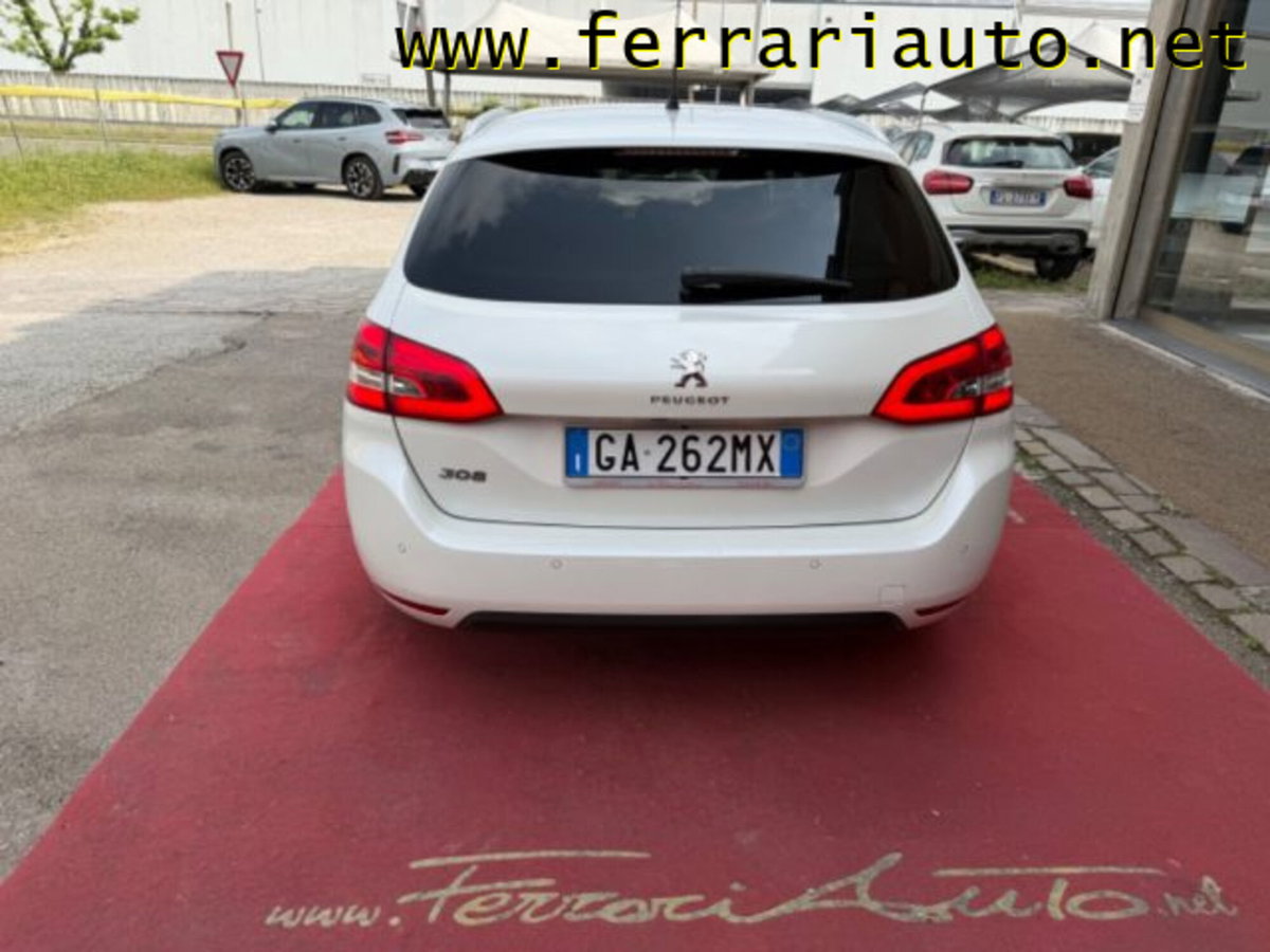 Peugeot 308 SW BlueHDi 130 S&S Allure (14)